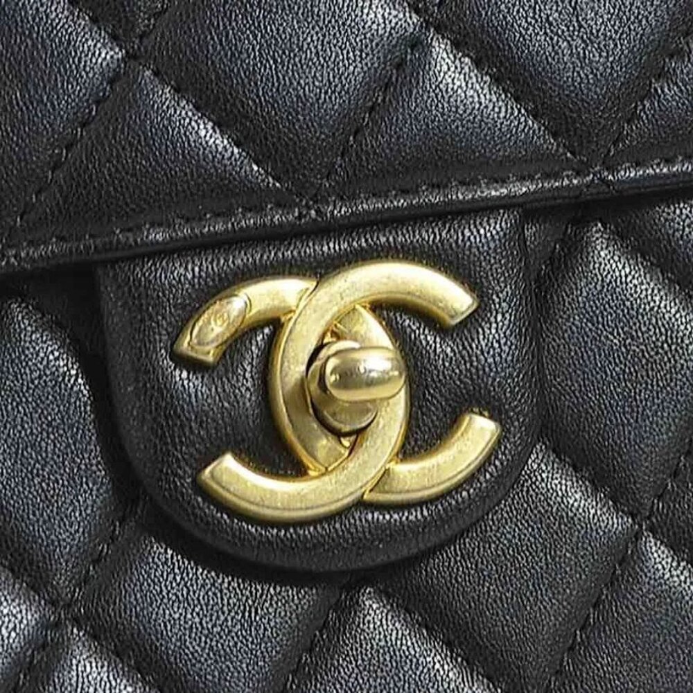 Auth CHANEL Matelasse Crossbody Shoulder Bag Black/Off White Leather - Picture 6 of 14